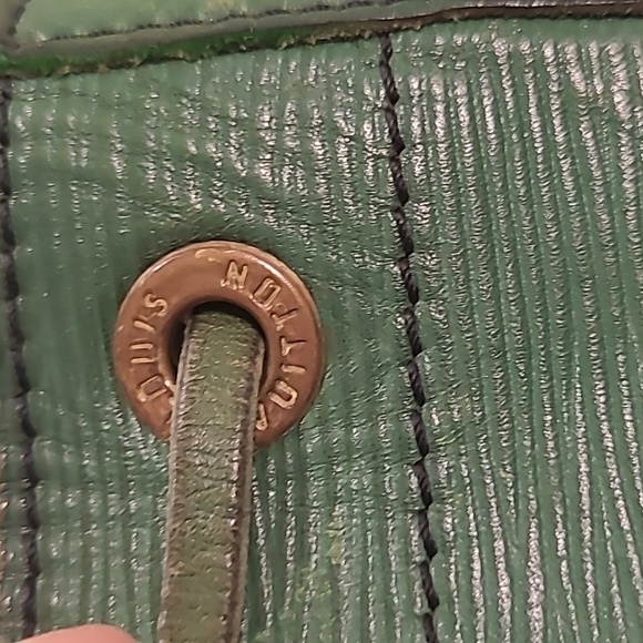 SOLD - Authentic Louis Vuitton - Picture 13 of 14